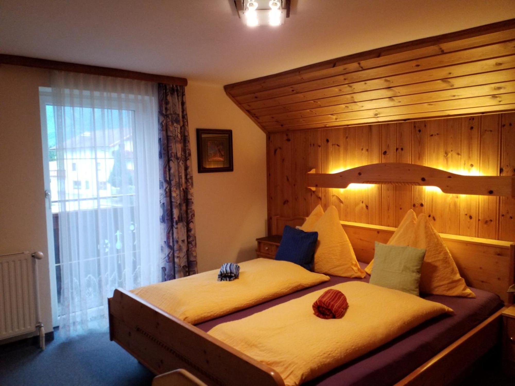 Haus Hubertusheim Apartamento Schladming Exterior foto